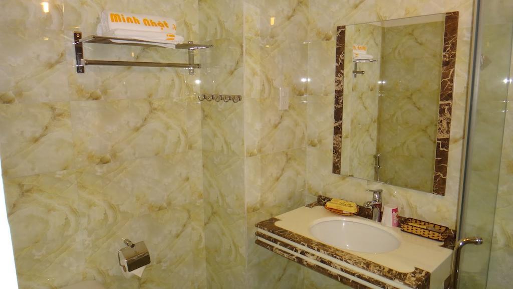 Minh Nhat Hotel Nha Trang Room photo