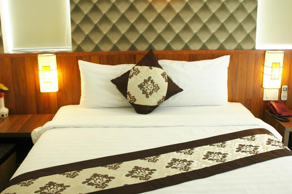 Minh Nhat Hotel Nha Trang Room photo