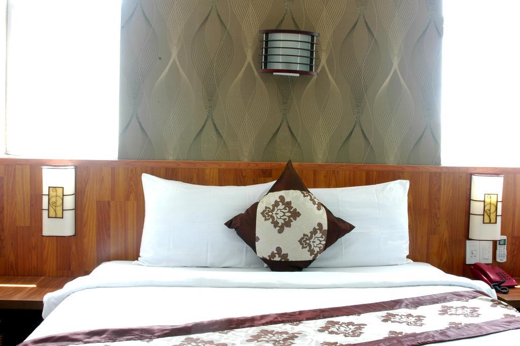 Minh Nhat Hotel Nha Trang Room photo