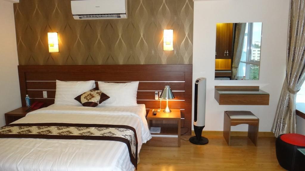 Minh Nhat Hotel Nha Trang Room photo