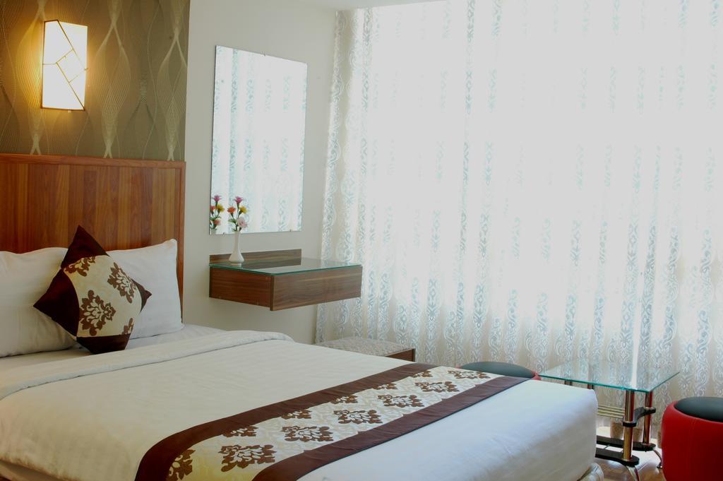 Minh Nhat Hotel Nha Trang Room photo