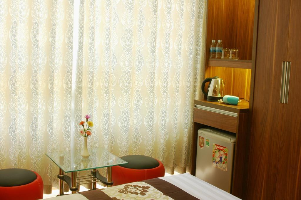 Minh Nhat Hotel Nha Trang Room photo