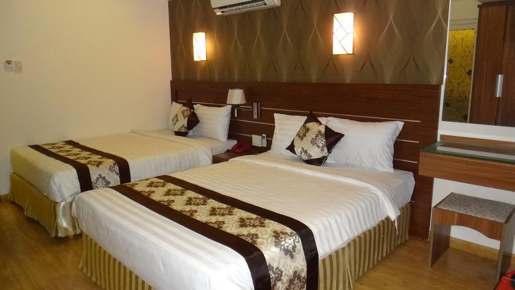 Minh Nhat Hotel Nha Trang Room photo