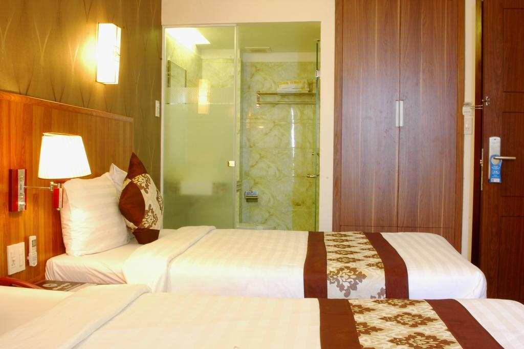 Minh Nhat Hotel Nha Trang Room photo