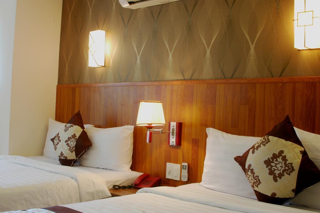 Minh Nhat Hotel Nha Trang Room photo